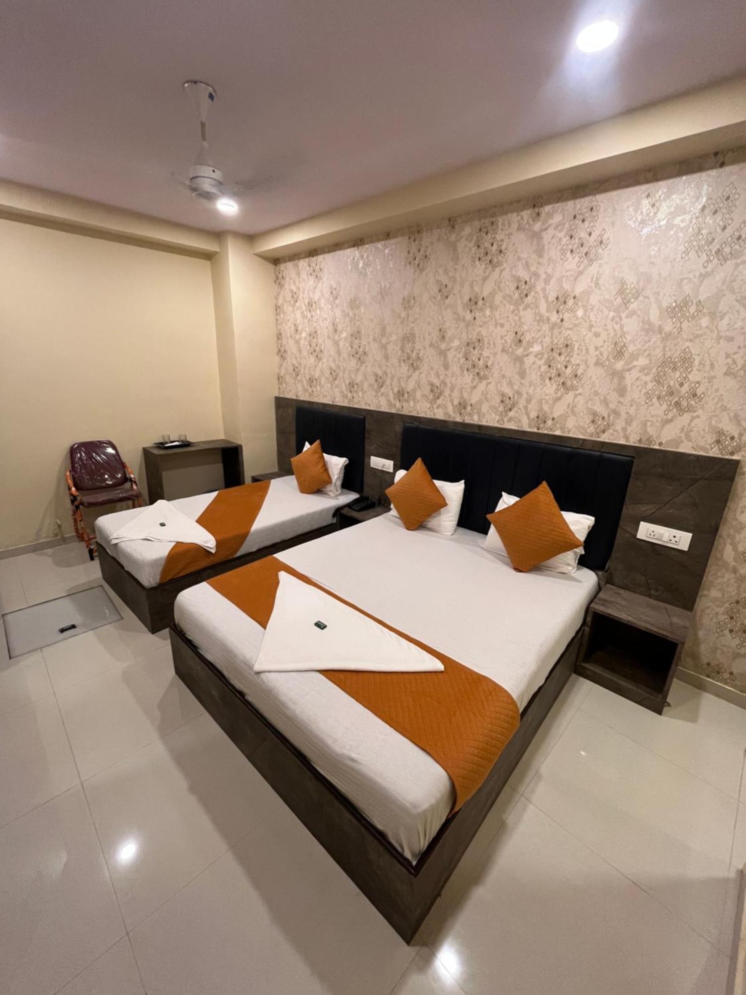 Hotel Grand Bella Βομβάη Εξωτερικό φωτογραφία