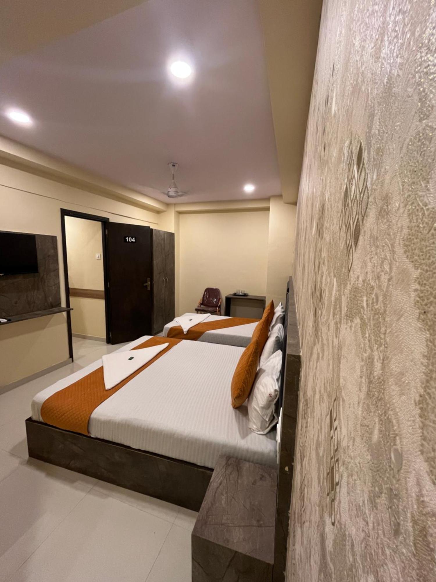 Hotel Grand Bella Βομβάη Εξωτερικό φωτογραφία